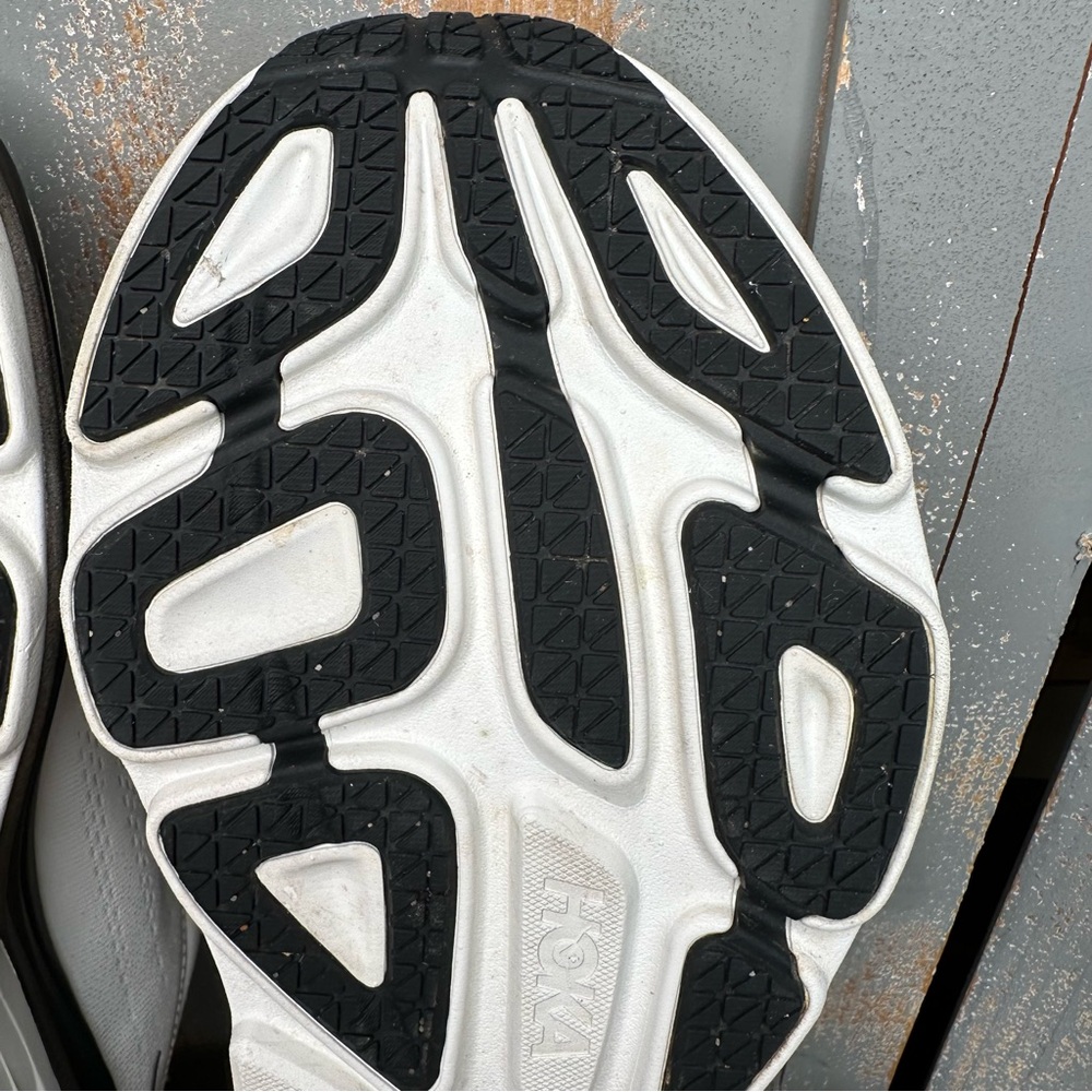 HOKA Men's Bondi 8 Sneakers White Black Sz 11.5 - Picture 12 of 15